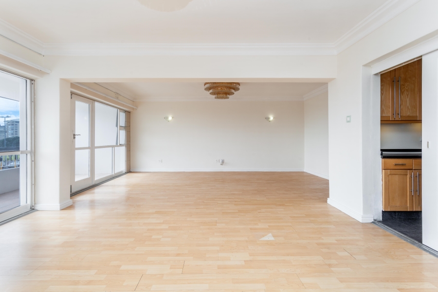3 Bedroom Property for Sale in Sea Point Western Cape